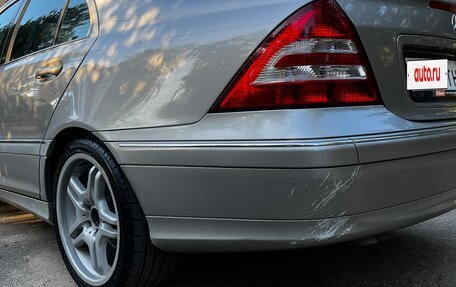 Mercedes-Benz C-Класс, 2005 год, 1 175 000 рублей, 8 фотография