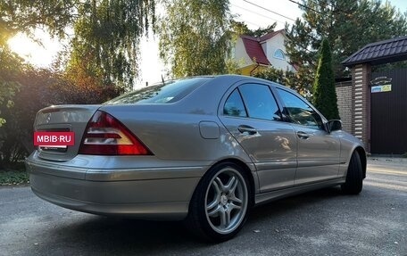 Mercedes-Benz C-Класс, 2005 год, 1 175 000 рублей, 3 фотография