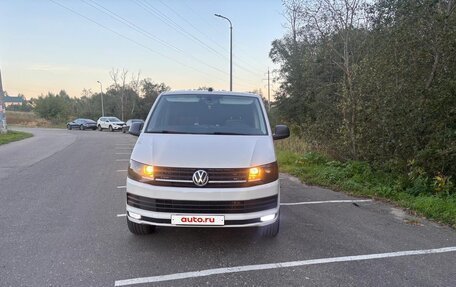 Volkswagen Caravelle T6 рестайлинг, 2017 год, 3 050 000 рублей, 4 фотография