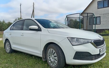 Skoda Rapid II, 2021 год, 1 550 000 рублей, 3 фотография