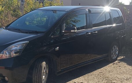 Toyota ISis I, 2012 год, 1 450 000 рублей, 4 фотография