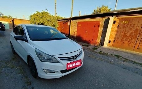 Hyundai Solaris II рестайлинг, 2015 год, 550 000 рублей, 2 фотография