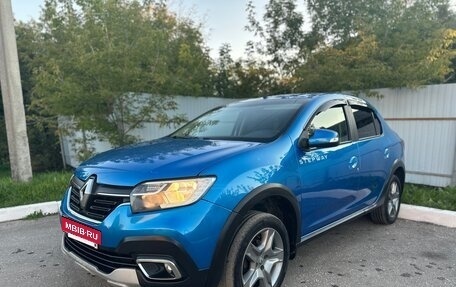 Renault Logan II, 2018 год, 888 000 рублей, 6 фотография