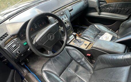 Mercedes-Benz E-Класс, 1996 год, 280 000 рублей, 4 фотография