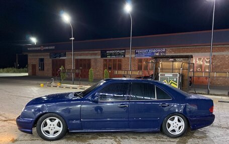 Mercedes-Benz E-Класс, 1996 год, 280 000 рублей, 3 фотография