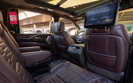 Cadillac Escalade V, 2021 год, 14 900 000 рублей, 14 фотография
