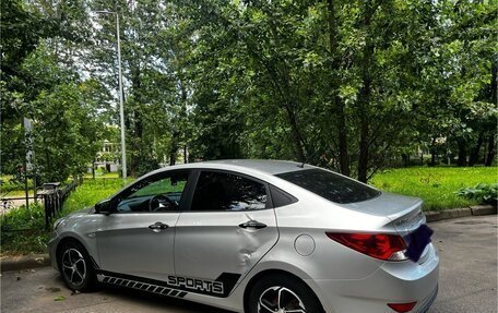 Hyundai Solaris II рестайлинг, 2012 год, 550 000 рублей, 5 фотография