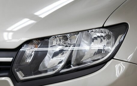 Renault Logan II, 2018 год, 898 000 рублей, 11 фотография