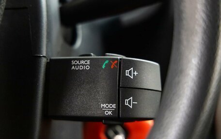 Renault Logan II, 2018 год, 898 000 рублей, 18 фотография