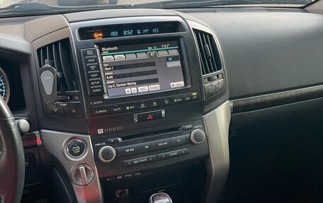 Toyota Land Cruiser 200, 2010 год, 3 000 000 рублей, 3 фотография