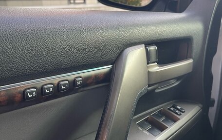 Toyota Land Cruiser 200, 2010 год, 3 000 000 рублей, 11 фотография