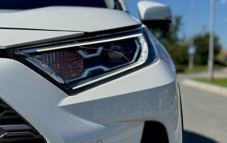 Toyota RAV4, 2019 год, 2 995 000 рублей, 5 фотография