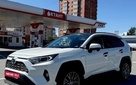 Toyota RAV4, 2019 год, 2 995 000 рублей, 7 фотография