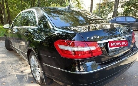 Mercedes-Benz E-Класс, 2011 год, 1 200 000 рублей, 3 фотография