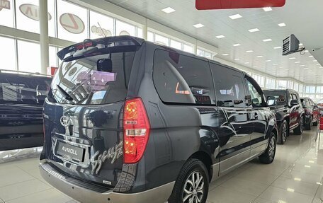 Hyundai Grand Starex Grand Starex I рестайлинг 2, 2016 год, 2 880 000 рублей, 11 фотография