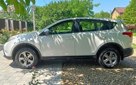 Toyota RAV4, 2015 год, 2 100 000 рублей, 4 фотография