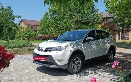 Toyota RAV4, 2015 год, 2 100 000 рублей, 3 фотография
