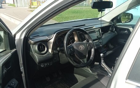 Toyota RAV4, 2012 год, 1 900 000 рублей, 6 фотография