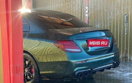 Mercedes-Benz E-Класс, 2019 год, 5 000 000 рублей, 3 фотография