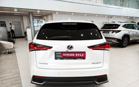 Lexus NX I, 2018 год, 2 830 000 рублей, 6 фотография