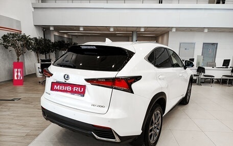 Lexus NX I, 2018 год, 2 830 000 рублей, 5 фотография