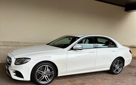 Mercedes-Benz E-Класс, 2019 год, 3 850 000 рублей, 5 фотография