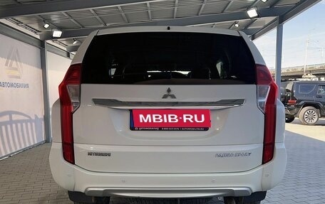 Mitsubishi Pajero Sport III рестайлинг, 2016 год, 2 599 000 рублей, 4 фотография