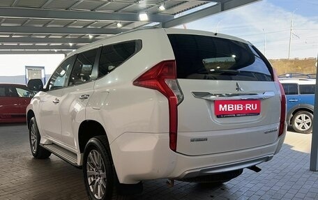 Mitsubishi Pajero Sport III рестайлинг, 2016 год, 2 599 000 рублей, 3 фотография