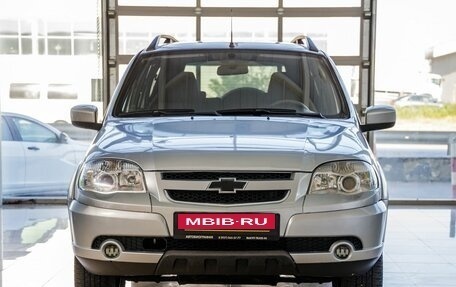 Chevrolet Niva I рестайлинг, 2016 год, 758 000 рублей, 2 фотография