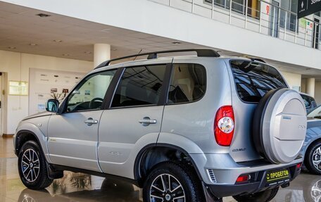 Chevrolet Niva I рестайлинг, 2016 год, 758 000 рублей, 5 фотография