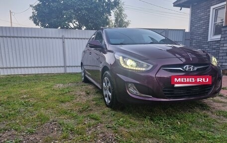 Hyundai Solaris II рестайлинг, 2013 год, 690 000 рублей, 2 фотография