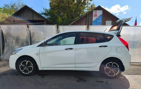 Hyundai Solaris II рестайлинг, 2011 год, 535 000 рублей, 3 фотография