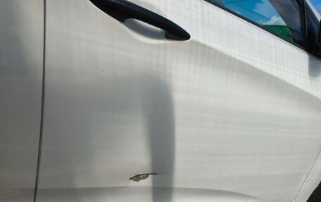 Hyundai Solaris II рестайлинг, 2011 год, 535 000 рублей, 2 фотография