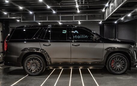 Cadillac Escalade V, 2023 год, 18 000 000 рублей, 2 фотография