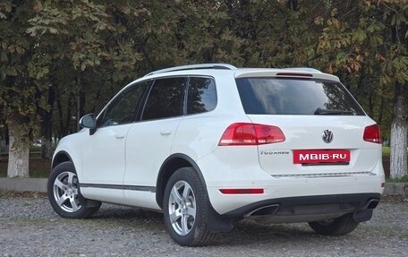 Volkswagen Touareg III, 2011 год, 1 990 000 рублей, 4 фотография
