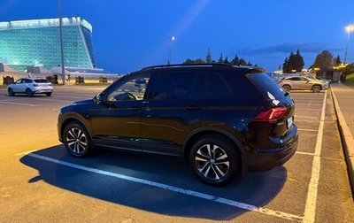Volkswagen Tiguan II, 2019 год, 2 200 000 рублей, 1 фотография