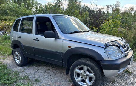 Chevrolet Niva I рестайлинг, 2004 год, 320 000 рублей, 2 фотография