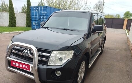 Mitsubishi Pajero IV, 2008 год, 1 900 000 рублей, 3 фотография