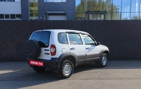 Chevrolet Niva I рестайлинг, 2018 год, 670 000 рублей, 6 фотография