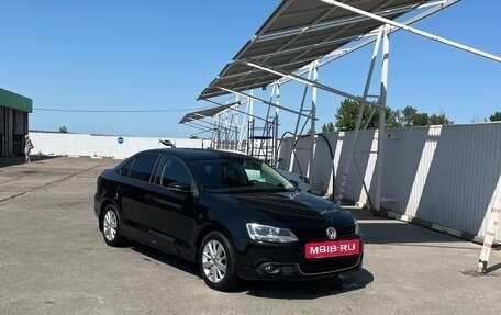 Volkswagen Jetta VI, 2013 год, 875 000 рублей, 3 фотография