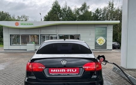 Volkswagen Jetta VI, 2013 год, 875 000 рублей, 2 фотография