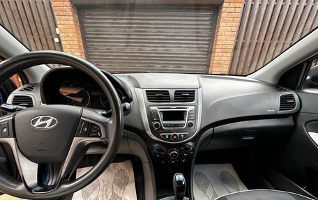 Hyundai Solaris II рестайлинг, 2015 год, 1 100 000 рублей, 3 фотография