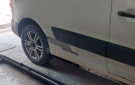 Peugeot Partner II рестайлинг 2, 2010 год, 460 000 рублей, 2 фотография