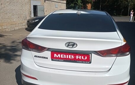Hyundai Elantra VI рестайлинг, 2018 год, 950 000 рублей, 2 фотография