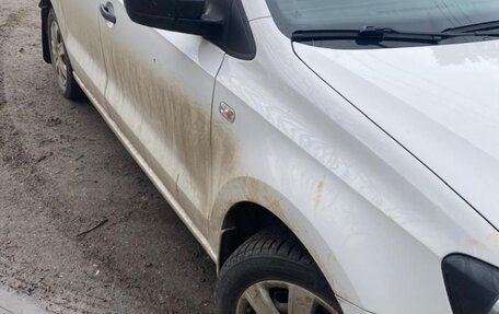 Volkswagen Polo VI (EU Market), 2013 год, 410 000 рублей, 1 фотография