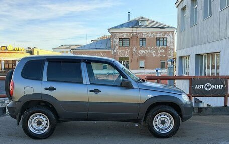 Chevrolet Niva I рестайлинг, 2018 год, 650 000 рублей, 4 фотография