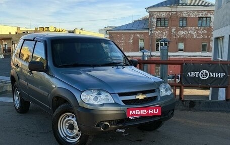 Chevrolet Niva I рестайлинг, 2018 год, 650 000 рублей, 3 фотография