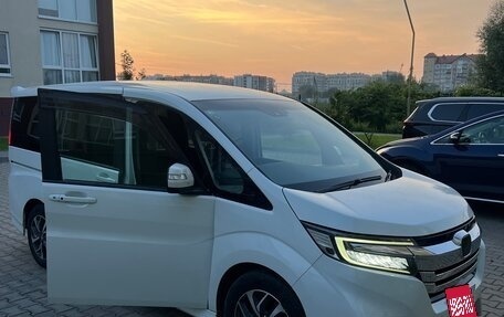 Honda Stepwgn IV, 2020 год, 2 600 000 рублей, 3 фотография