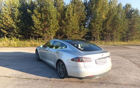 Tesla Model S I, 2013 год, 2 500 000 рублей, 8 фотография