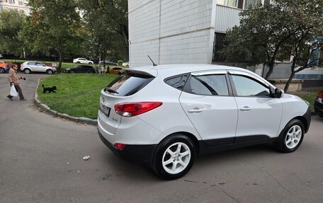 Hyundai ix35 I рестайлинг, 2013 год, 900 000 рублей, 3 фотография